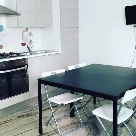 Alojamento de Acomodação e Pequeno-almoço Thomas'home Comiso