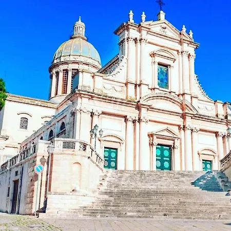Alojamento de Acomodação e Pequeno-almoço Thomas'home Comiso