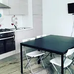 فندق مبيت وإفطار Thomas'home كوميزو