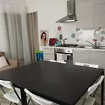Thomas'home فندق مبيت وإفطار كوميزو